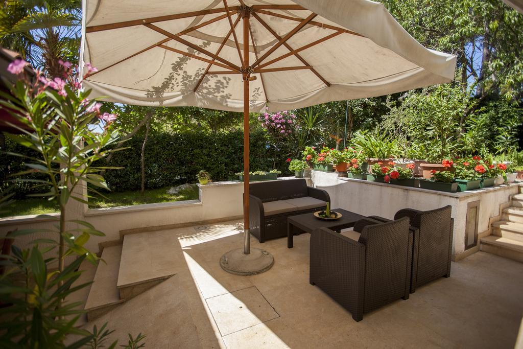 Apartments Villa Ban โรวีน ภายนอก รูปภาพ
